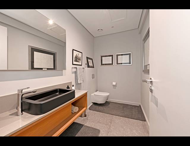 4 BEDROOM FREEHOLD TO LET IN GREEN POINT
